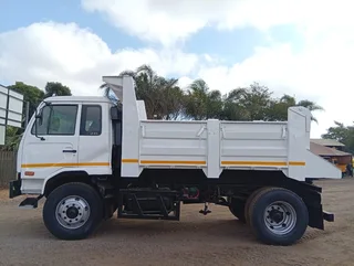 2007 NISSAN UD85 TIPPER TRUCK