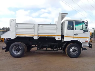 2007 NISSAN UD85 TIPPER TRUCK