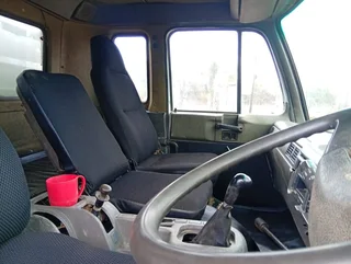 2007 NISSAN UD85 TIPPER TRUCK