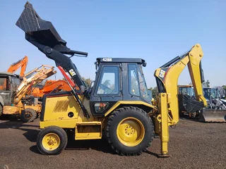 1992 Caterpillar 428B 4X2