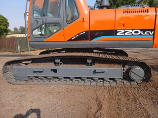 2006 Doosan DK220LCY