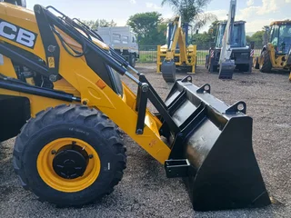 2020 JCB 3DX