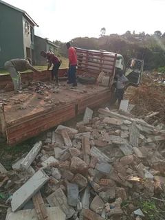 IZITHELO TREE FELLING &amp; CONSTRUCTION (0603065476)