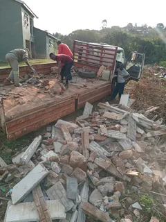 IZITHELO TREE FELLING &amp; CONSTRUCTION (0603065476)