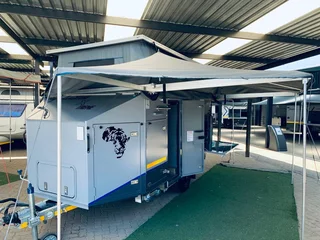 Adventure Xtreme Sparton Delux Caravan