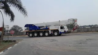 100Ton Mobile Crane for sale