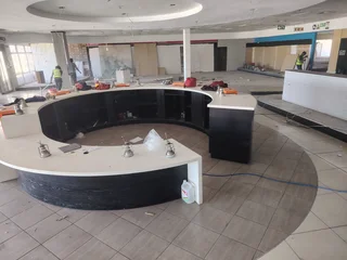 Reception/sales desk