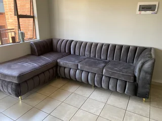 Couch - Ad posted by Sanele Phendu