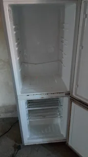 Fridge and freezer repairs onsite