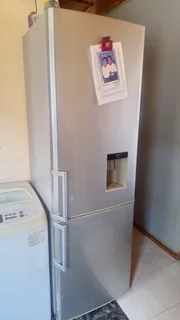 Fridge and freezer repairs on-site