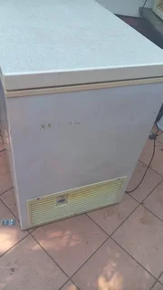 Fridge and freezer repairs on-site
