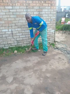 Malawian Gardener  Landscaper,cleaner, Housekeeper With Refs Seeking Stay In Or Stay Out Work Asap