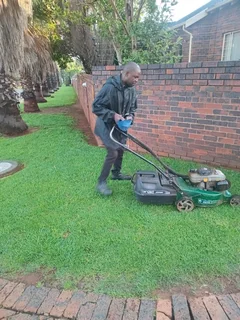 Malawian Gardening All Rounder,housekeeper And Cleaner Looking For Stay In Or Stay Out