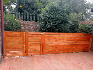 Horizontal fence