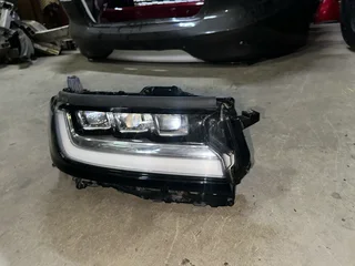 Toyota Land Cruiser LC300 Headlight
