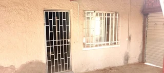 UNIQUE HOUSE.WITH POTENTIAL EXTRA INCOME.