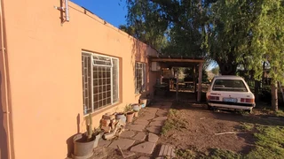 MULTIPURPOSE  EXCESSIVE LARGE HOUSE. STRONG WATER. IDEAL FOR SPECIAL PROJECTS.