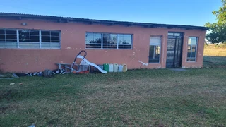 MULTIPURPOSE  EXCESSIVE LARGE HOUSE. STRONG WATER. IDEAL FOR SPECIAL PROJECTS.