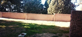 SMALL HOLDING CONSITS OF TWO HOUSES .GREAT INVESTMENT. EQUIPED WITH A TWO TOWER ERRIGATION PIVOT