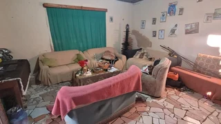 MULTIPURPOSE  EXCESSIVE LARGE HOUSE. STRONG WATER. IDEAL FOR SPECIAL PROJECTS.