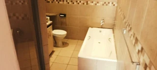 SMALL HOLDING CONSITS OF TWO HOUSES .GREAT INVESTMENT. EQUIPED WITH A TWO TOWER ERRIGATION PIVOT