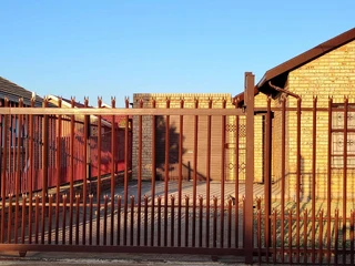 For Sale, 3-Bedroom House in Grassland