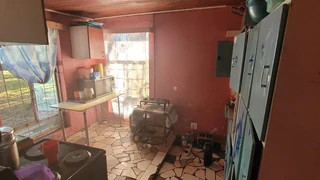 MULTIPURPOSE  EXCESSIVE LARGE HOUSE. STRONG WATER. IDEAL FOR SPECIAL PROJECTS.