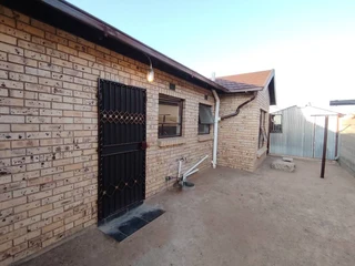 For Sale, 3-Bedroom House in Grassland