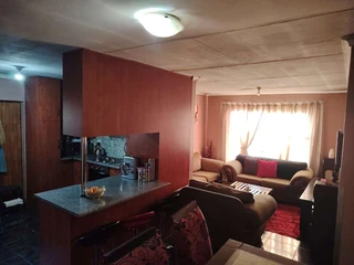 For Sale, 3-Bedroom House in Grassland