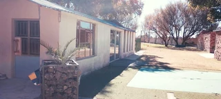 Endless Potensial.two Houses.two Flats,4 Rooms For Rent.