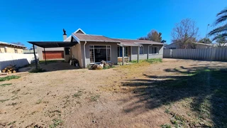 Prime Investment Near UFS: High-Yield Rental Potential!