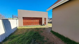 Prime Investment Near UFS: High-Yield Rental Potential!