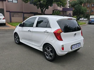 2013 Kia picanto 1.2 ex (manual)