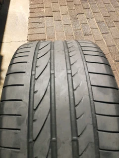 Bridgestone Potenza 275 35r19 re050a Tyre