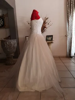 Wedding Dress Ball gown style