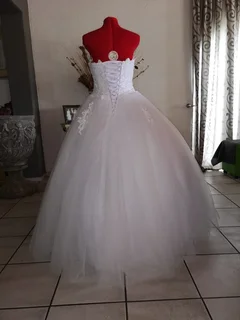 Wedding Dress NEW Princess Ball Gown style
