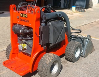 Dinga k9-4 Mini skidsteer