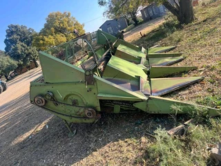 Claas 3 Ry 5 Voet Tafel