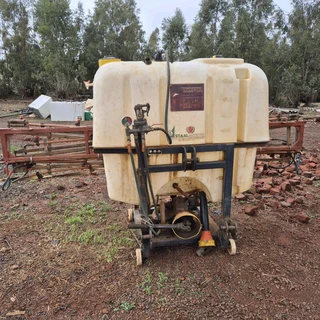 800 Liter Staalmeester onkruid Spuit