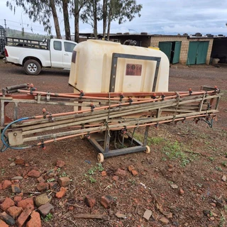 800 Liter Staalmeester onkruid Spuit