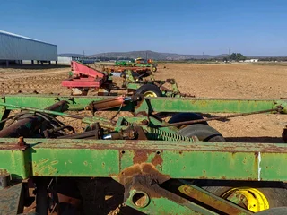 John Deere N440 28 Skottel Dis