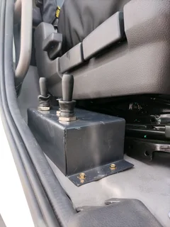 Side hydraulic system