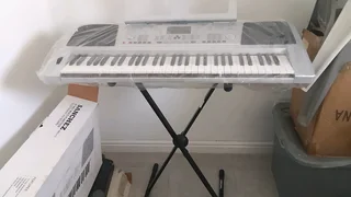 Sanchez keyboard without keyboard plug