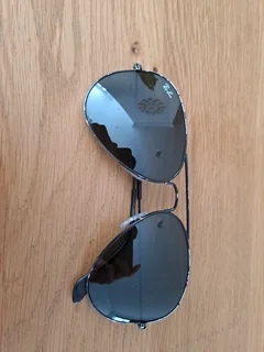 Ray-Ban RB 3025 Aviator  Pilot Luxottica Sunglasses