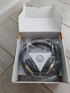 AKG K121 Studio Headphones Headsets Earphones