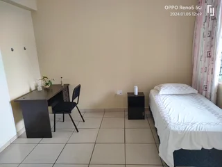 HATFIELD Spacious rooms to rent in flat