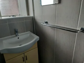 HATFIELD Spacious rooms to rent in flat