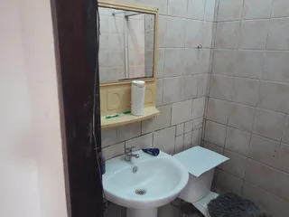 Granny flat to rent in karawastan