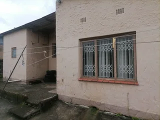 2 and half bedroom house bayview