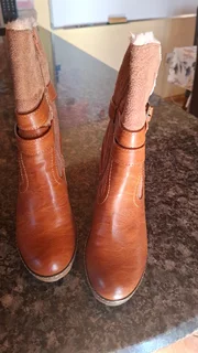 Ladies boots New size 5